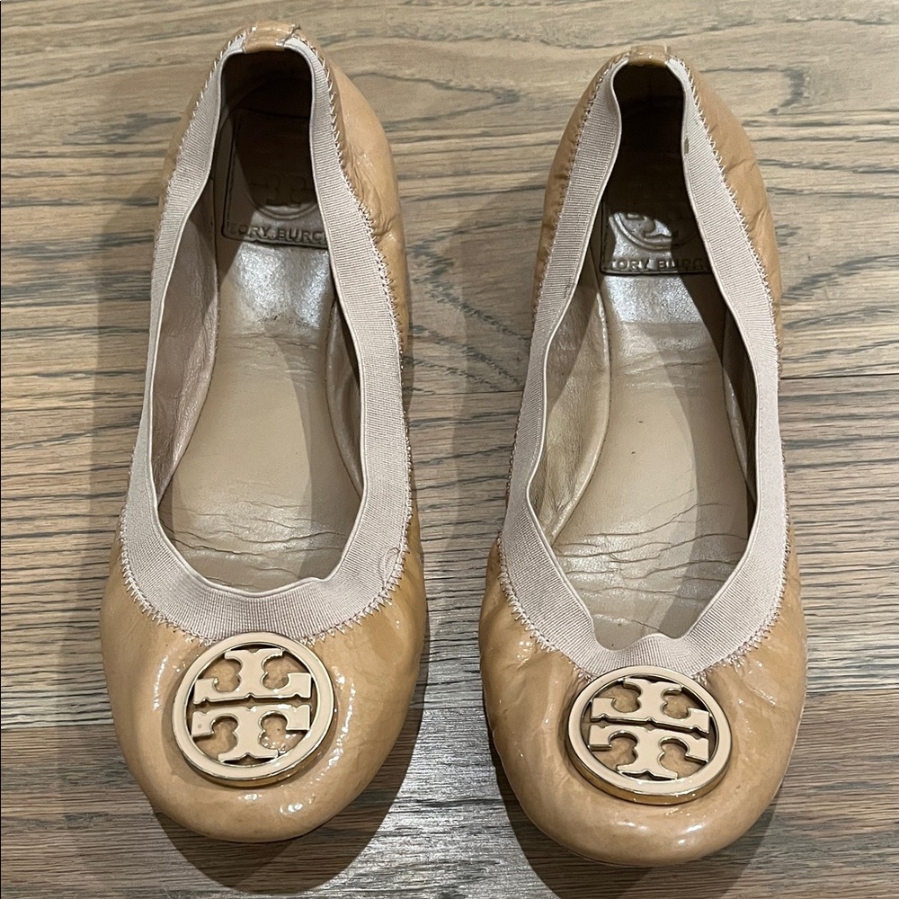 Tory Burch Beige Patent Leather Flats